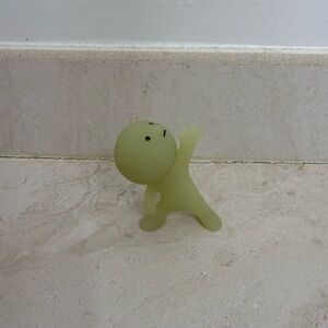 Smiski Yoga Triangle Pose